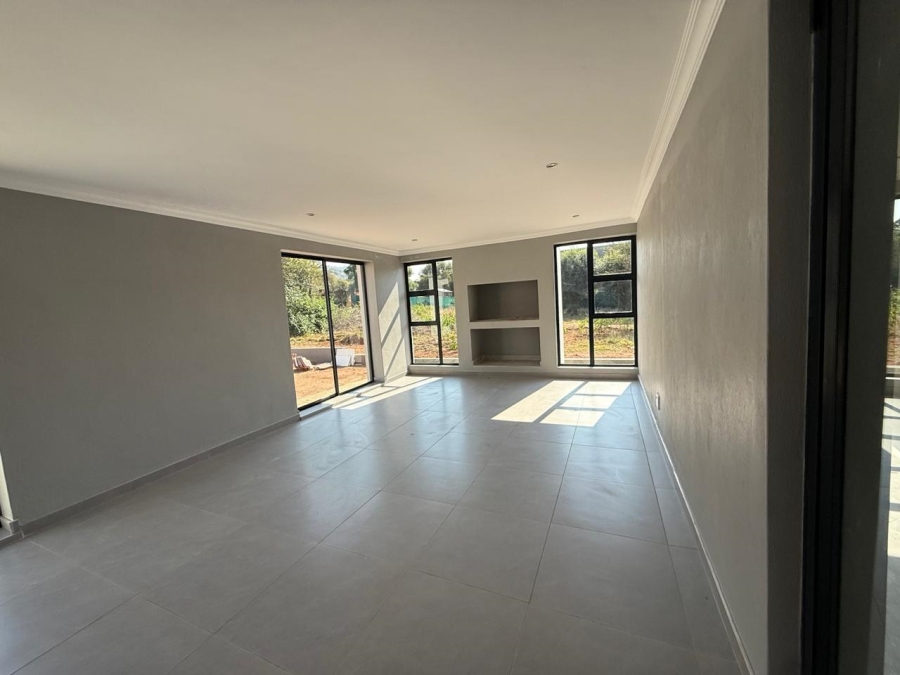 4 Bedroom Property for Sale in Buffelspoort Eco Estate North West